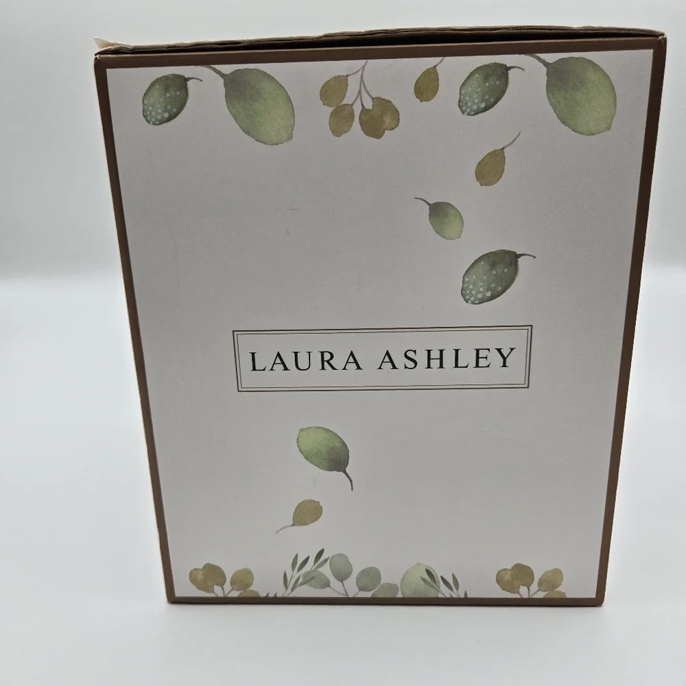 Laura Ashley 3 Piece Bottle Chiller Ice Mold
